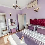 7 People Large Family Or Friends Group 110mettee Squar Bed & Breakfast