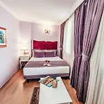 Bed & Breakfast 7 People Large Family Or Friends Group 110mettee Squar Provincia di Istanbul
