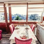 7 People Large Family Or Friends Group 110mettee Squar Bed & Breakfast *
